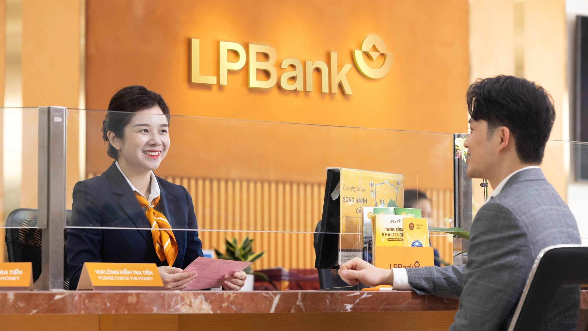 LPBank miễn nhiệm 2 Phó Tổng giám đốc