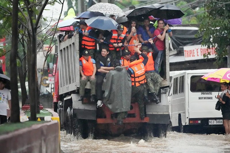 Công tác cứu hộ, cứu nạn đối phó siêu bão Yagi ở châu Á 1