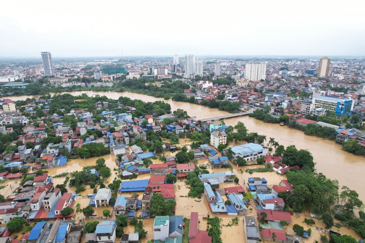 Thành phố Thái Nguyên ngập trong nước lũ. (Ảnh: VOV)