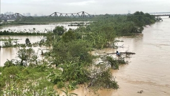 Hà Nội ban hành Công điện khẩn ứng phó với lũ lớn trên các tuyến sông