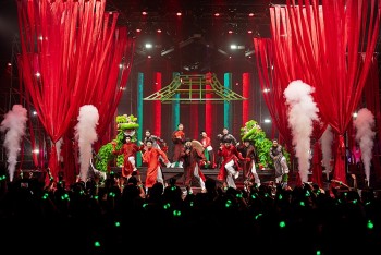 loi bai hat lyrics dao lieu phien ban anh trai vuot ngan chong gai