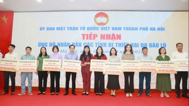 Hà Nội tiếp nhận 26 tỷ đồng ủng hộ các tỉnh bị thiệt hại do bão