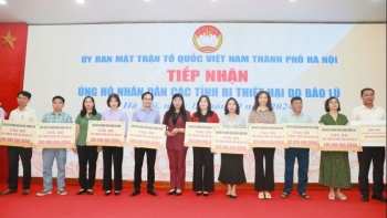 ha noi tiep nhan 26 ty dong ung ho cac tinh bi thiet hai do bao