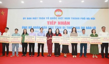 Hà Nội tiếp nhận 26 tỷ đồng ủng hộ các tỉnh bị thiệt hại do bão