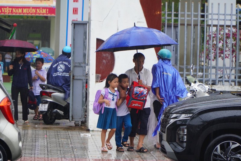 Bộ GD&amp;ĐT gửi công điện ứng phó áp thấp nhiệt đới có khả năng mạnh lên thành bão