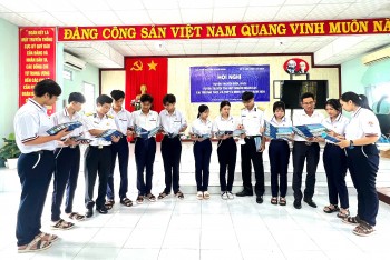 Bồi đắp tình yêu biển, đảo cho thế hệ trẻ