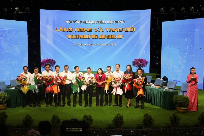 Hậu Giang tập trung tháo gỡ “điểm nghẽn”, tạo môi trường thuận lợi thu hút đầu tư