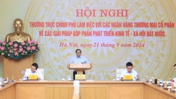 Thủ tướng đề nghị các ngân hàng hiến kế về lãi suất, tăng trưởng tín dụng