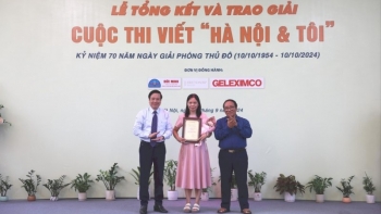 trao giai 10 tac pham xuat sac nhat cua cuoc thi viet ha noi toi