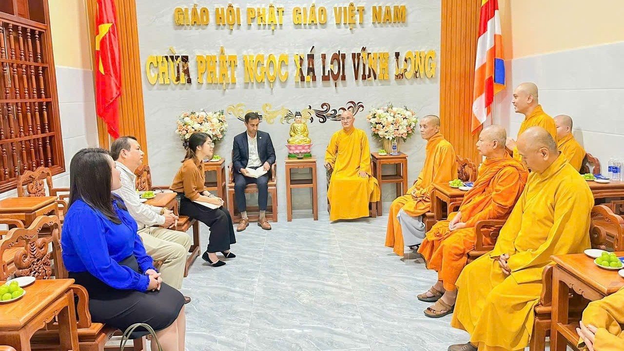 Vĩnh Long chia sẻ thông tin về kinh tế và tôn giáo với đoàn Tổng Lãnh sự quán Hoa Kỳ