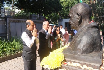 ky niem 155 nam ngay sinh cua mahatma gandhi tai ha noi