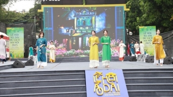 nhieu su kien dac sac don cho du khach tai le hoi ao dai du lich ha noi 2024