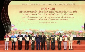 10 cá nhân vinh dự được tặng danh hiệu Công dân Thủ đô ưu tú 2024