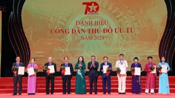 ha noi vinh danh 10 cong dan thu do uu tu nam 2024