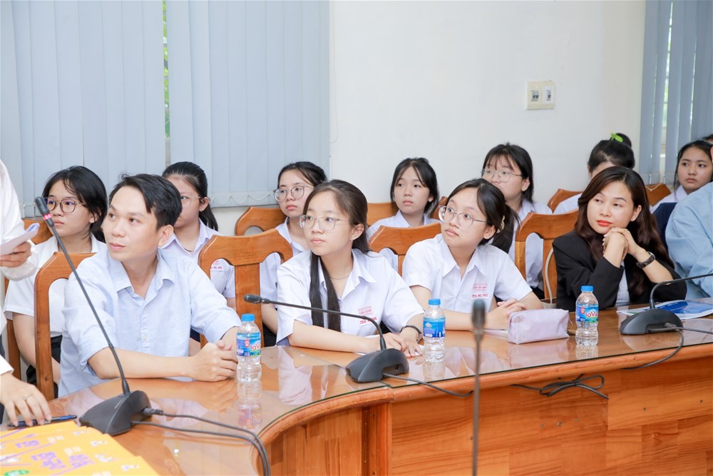 Đồng Nai thí điểm dạy tiếng Hàn trong trường trung học phổ thông