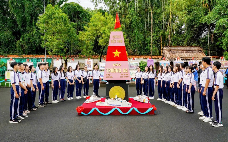 Cà Mau trưng bày trên 60 hình ảnh tư liệu quý về chủ quyền Hoàng Sa, Trường Sa