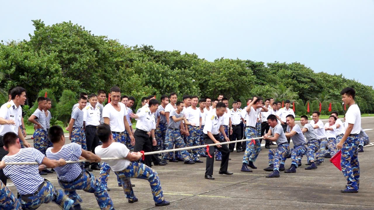 Chuỗi hoạt động chào mừng kỷ niệm 49 năm ngày thành lập Vùng 4 Hải quân