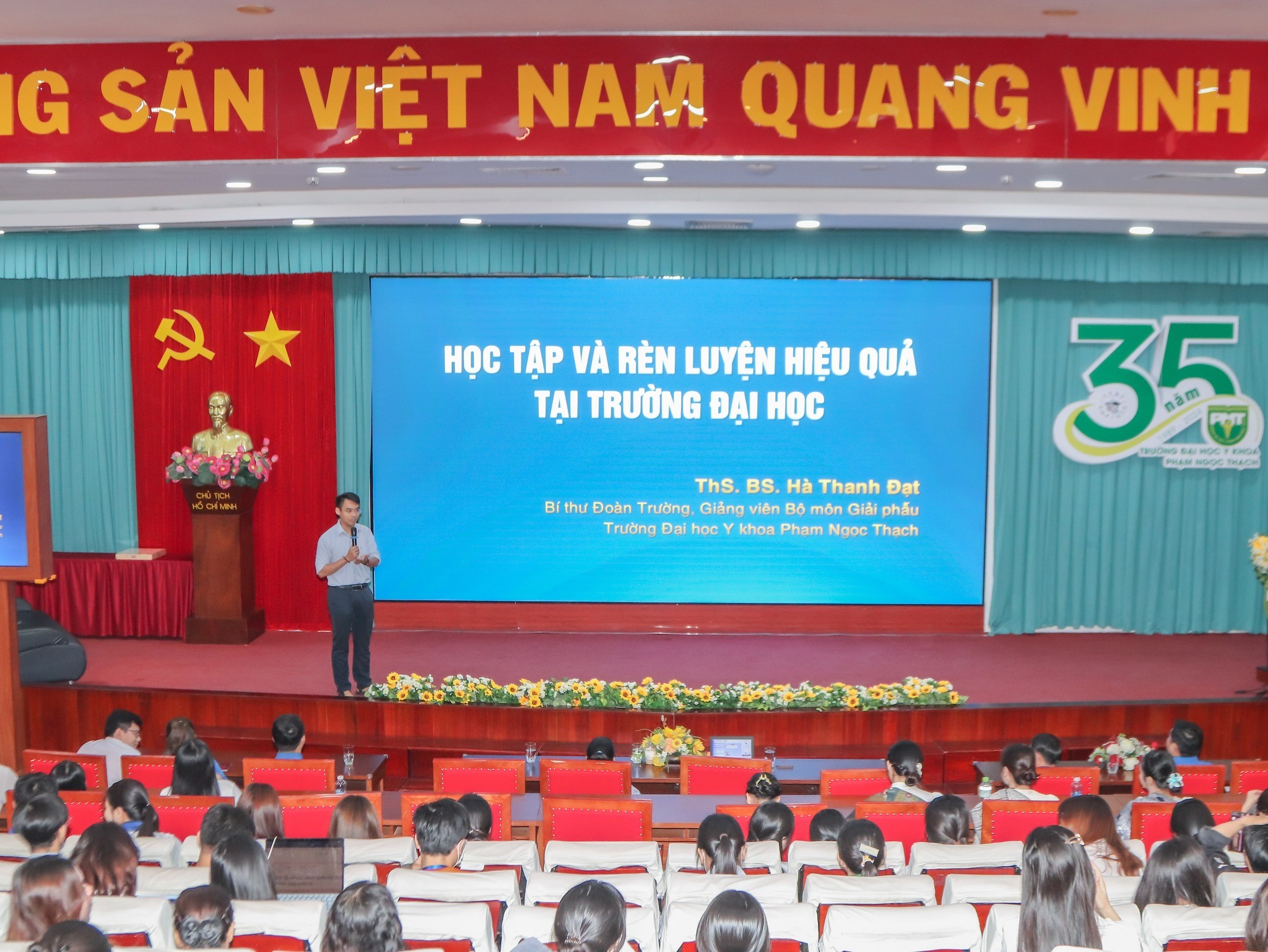 Sinh viên Lào, Campuchia tại Thành phố Hồ Chí Minh được hỗ trợ phương pháp học đại học