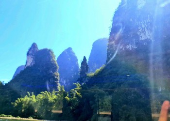 kham pha ve dep non nuoc huu tinh tren dong song li giang trung quoc