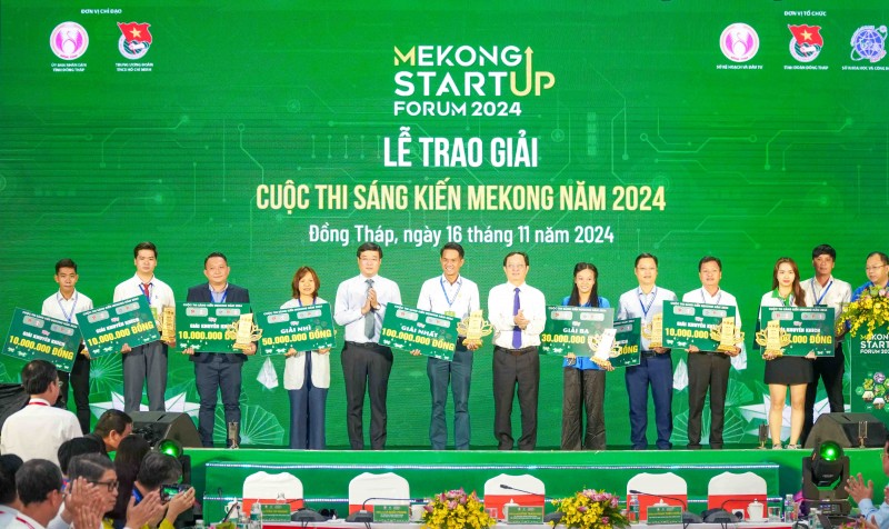 Nhóm tác giả đến từ Đồng Tháp giành giải nhất Cuộc thi Sáng kiến Mekong