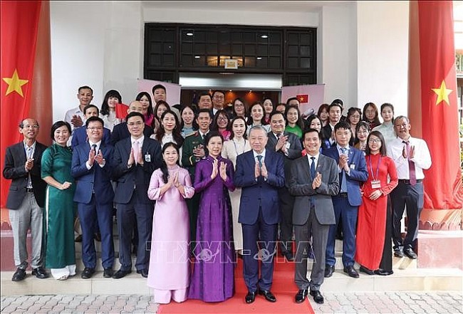 Tổng Bí thư Tô Lâm thăm Đại sứ quán và gặp gỡ cộng đồng người Việt Nam tại Malaysia