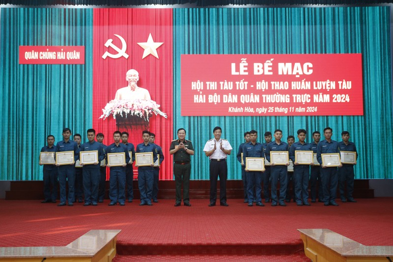 Bế mạc Hội thi tàu tốt, hội thao huấn luyện tàu hải đội dân quân thường trực năm 2024