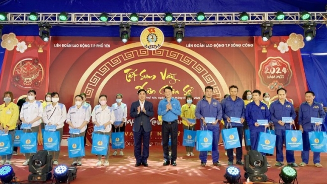 Công đoàn Việt Nam thực hiện nghiêm công tác đổi mới, sắp xếp tổ chức bộ máy