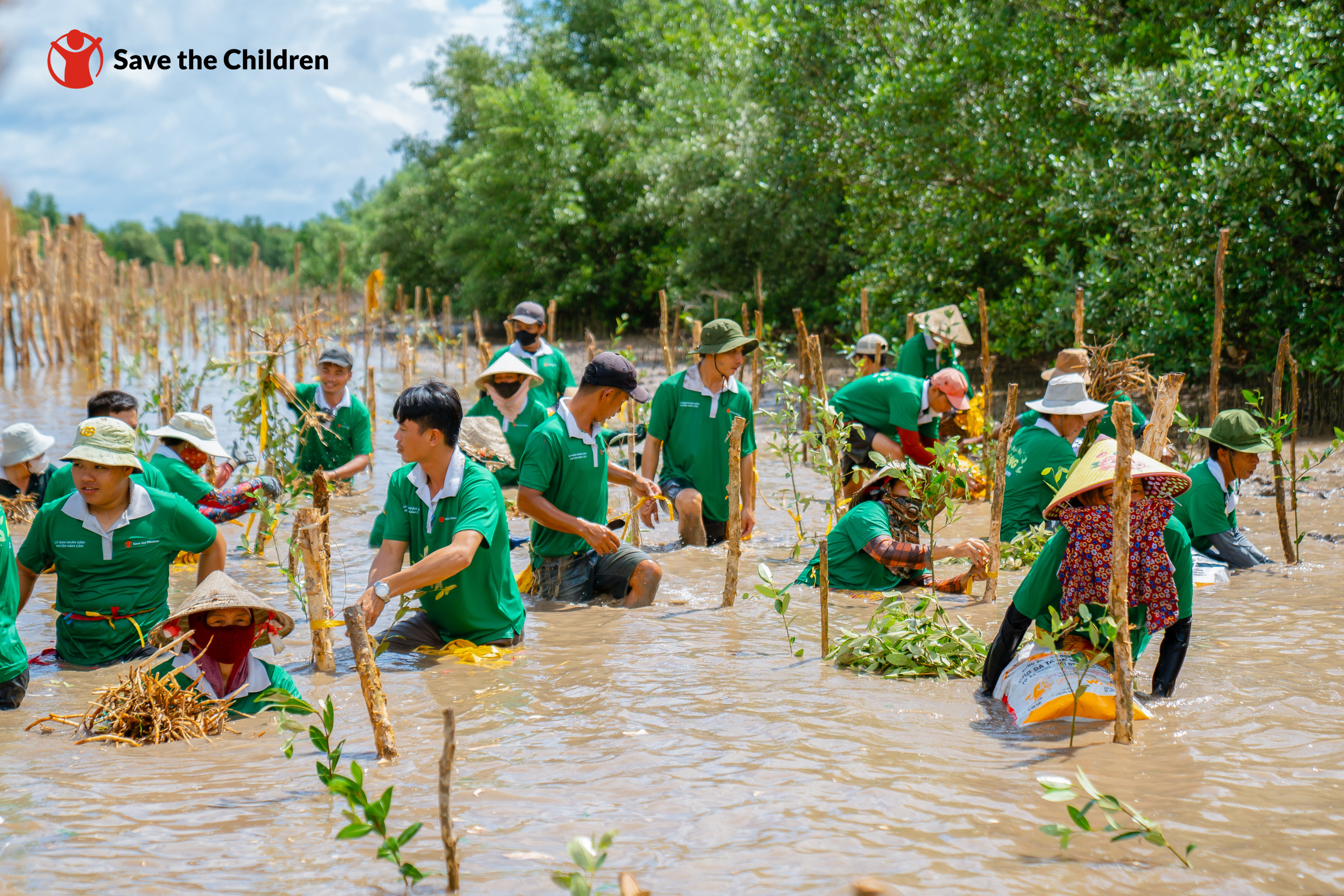 Hành trình 35 năm Tổ chức Cứu trợ Trẻ em tại Việt Nam: Không ngừng thay đổi và phát triển vì trẻ em Việt