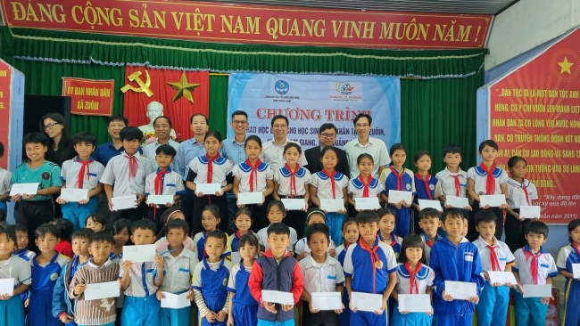 150 học sinh Quảng Nam nhận học bổng từ tổ chức Children of Vietnam