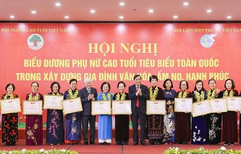 bieu duong 291 phu nu cao tuoi tieu bieu toan quoc