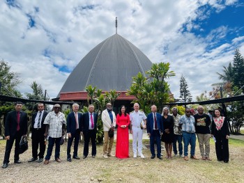 Việt Nam sẵn sàng chia sẻ kinh nghiệm với New Caledonia trong phát triển du lịch, nông nghiệp và chế biến nông sản