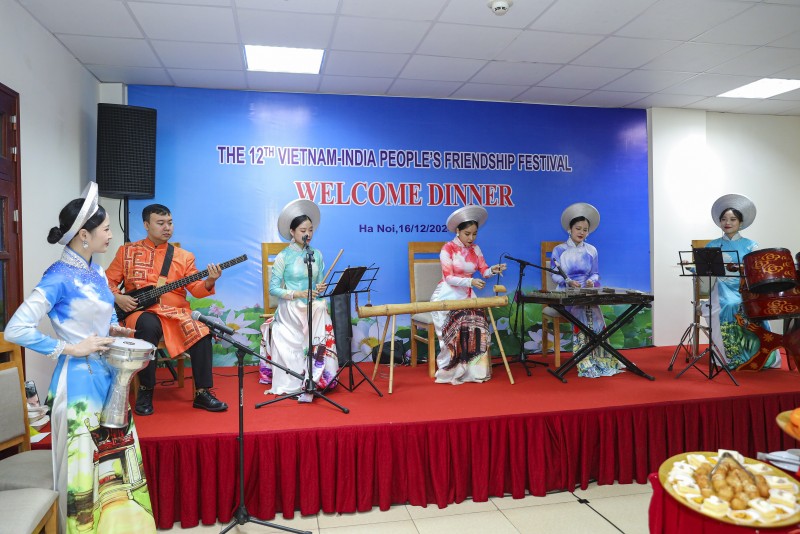 Chiêu đãi chào mừng Liên hoan hữu nghị nhân dân Việt Nam - Ấn Độ lần thứ 12.  (Ảnh: Đinh Hòa)