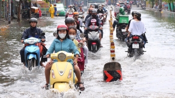 Thời tiết hôm nay (23/12): Mưa lớn ở Trung và Nam Trung Bộ, phía Đông Tây Nguyên