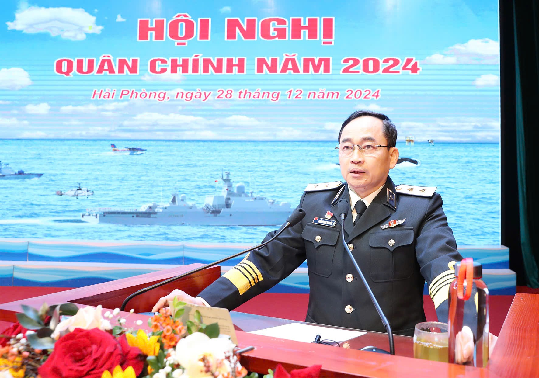 Năm 2024 Quân chủng Hải quân kịp thời cứu nạn 13 tàu cá, 191 ngư dân