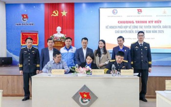 phoi hop tuyen truyen chu quyen bien dao den the he tre