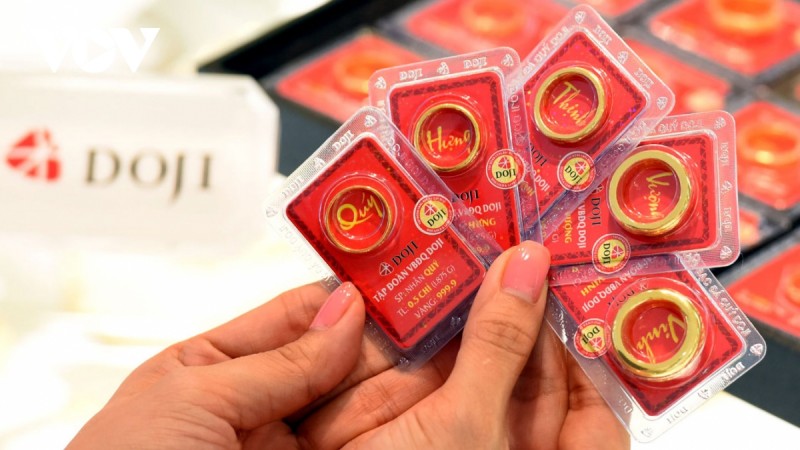 Giá vàng SJC diễn biến trái chiều giữa các thương hiệu