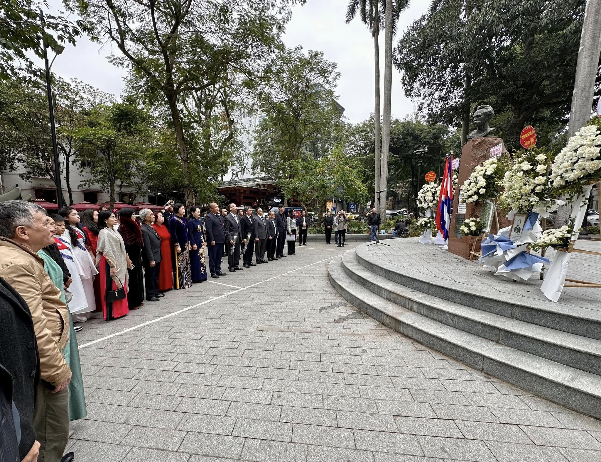 tưởng niệm 172 năm ngày sinh của vị anh hùng dân tộc Cuba José Martí