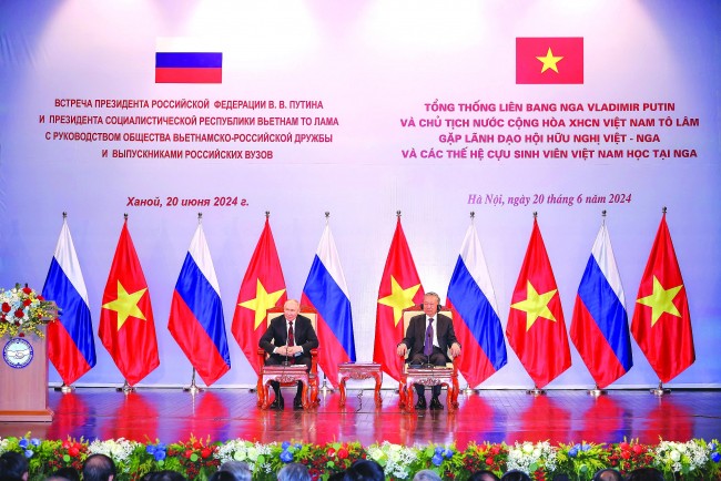 Trao đổi Thư mừng nhân dịp kỷ niệm 75 năm thiết lập quan hệ ngoại giao Việt-Nga