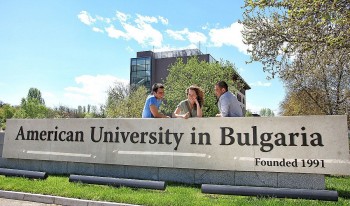 14 hoc bong hiep dinh nam 2025 tai bulgaria danh cho cong dan viet nam