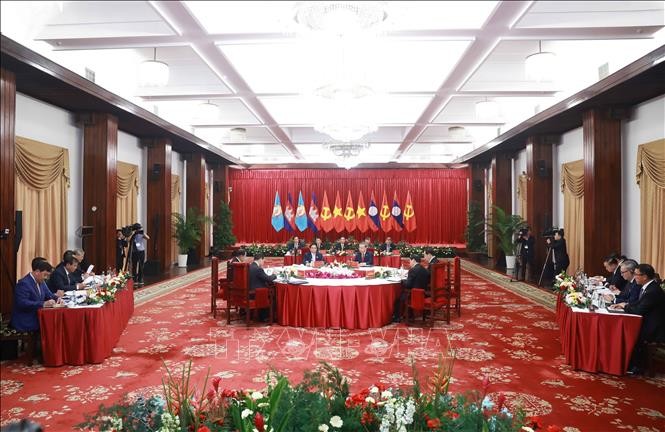 Tăng cường đoàn kết, gia tăng hiệu quả hợp tác, kết nối Việt Nam - Lào - Campuchia Tăng cường đoàn kết, gia tăng hiệu quả hợp tác, kết nối Việt Nam - Lào - Campuchia