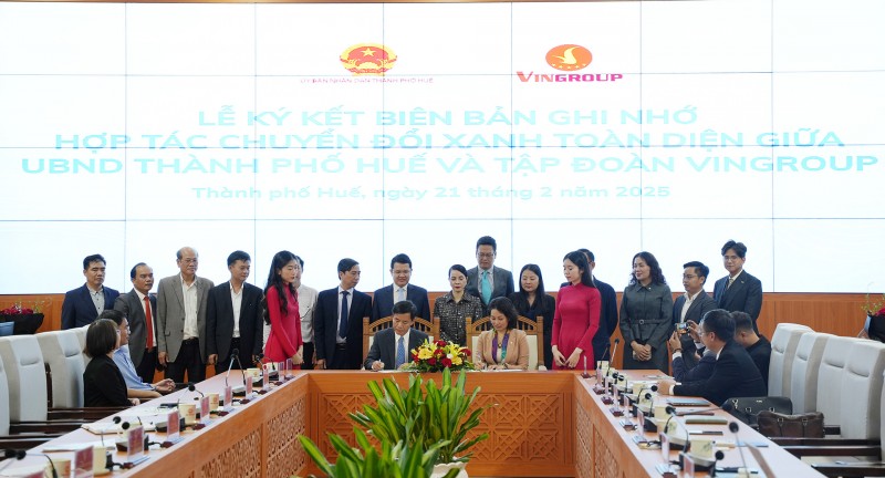 Uỷ ban Nhân dân Thành phố Huế và Tập đoàn Vingroup ký kết hợp tác toàn diện về chuyển đổi xanh, phát triển bền vững