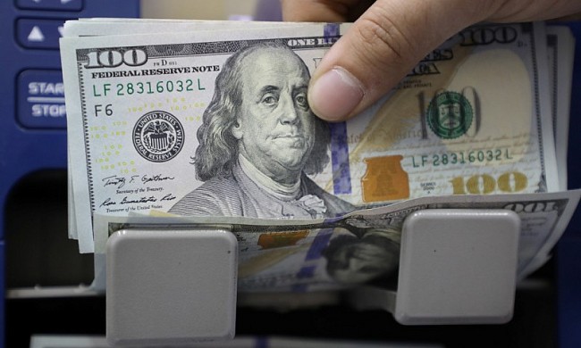 Giá USD ngân hàng tăng trở lại, giá vàng SJC "hạ nhiệt"