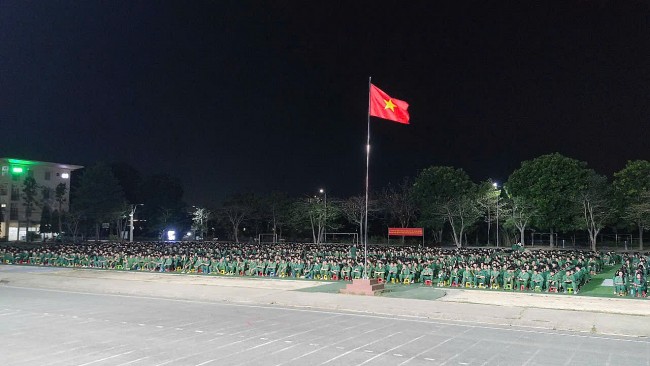 Vùng 2 Hải quân thông tin tình hình biển đảo đến thế hệ trẻ