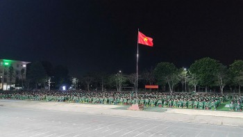 Vùng 2 Hải quân thông tin tình hình biển đảo đến thế hệ trẻ