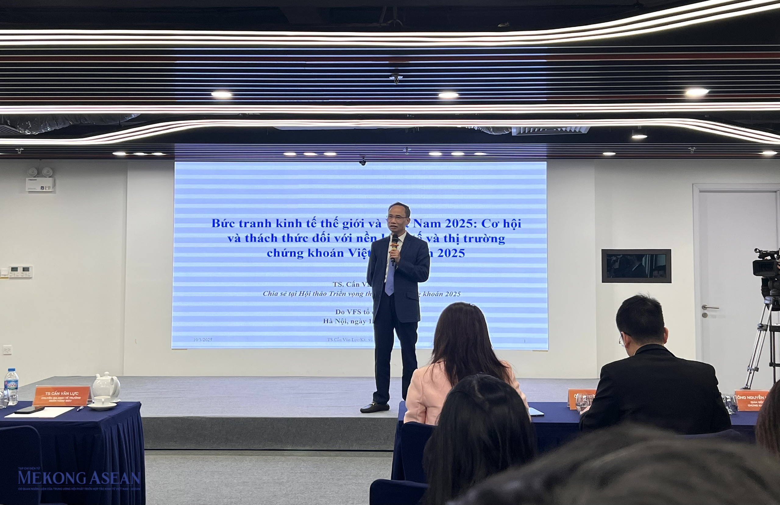 TS Cấn Văn Lực tại Hội thảo. (Ảnh: MekongASEAN)