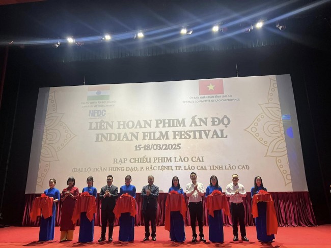 4 bộ phim Ấn Độ được giới thiệu tới người dân Lào Cai