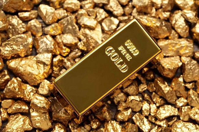 Giá vàng thế giới tiếp tục "leo thang", chạm mốc 3.000 USD/ounce