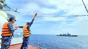 Hải quân Việt Nam - Thái Lan hoàn thành tuần tra chung lần thứ 51, giữ vững an ninh vùng biển giáp ranh