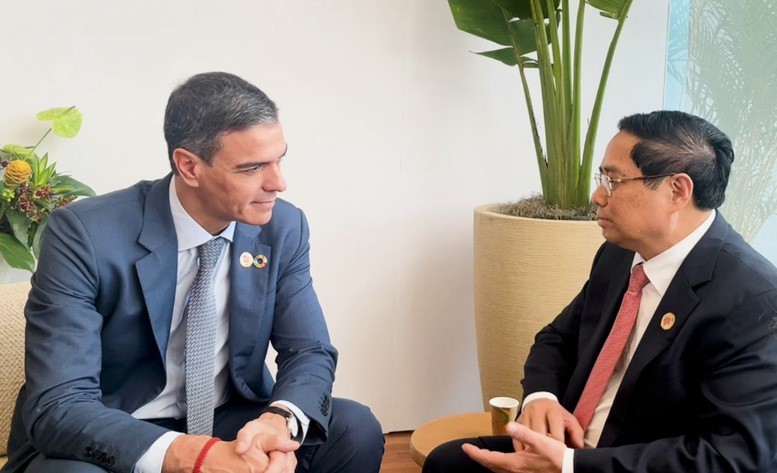 Thủ tướng Phạm Minh Chính gặp Thủ tướng Tây Ban Nha Pedro Sanchez trong khuôn khổ Hội nghị Thượng đỉnh G20 tại Brazil, ngày 19/11/2024. (Ảnh: VGP)