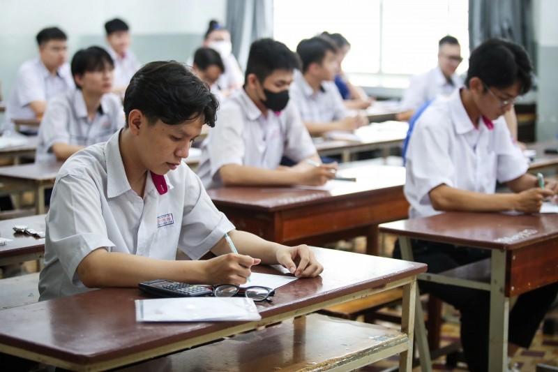 Hướng dẫn thí sinh điền phiếu đăng ký dự thi thi tốt nghiệp THPT 2025 